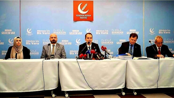 Fatih Erbakan konusunda uzmanlarla basın açıklaması yaptı