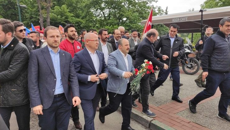 AK Parti Bursa’dan sevgi yürüyüşü