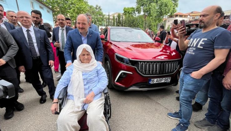 Bakan Varank, 2. tur için sandık başında