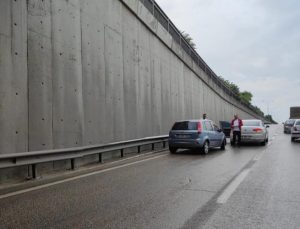 Bursa’da sağanak yağış trafik kazasını da beraberinde getirdi
