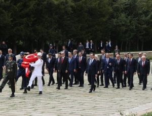 Erdoğan ve Bakanları Anıtkabir’i ziyaret etti