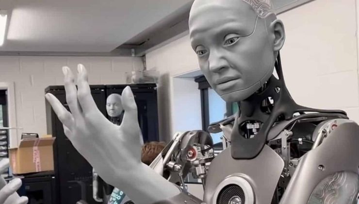 Google seviyeyi yükseltti: Robotlar artık etrafı izleyerek öğrenebilecek!