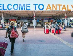 Antalya’ya 8 ayda 9 milyon turist geldi