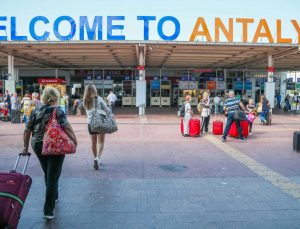 Antalya 8 ayda 10 milyonu aşkın turist ağırladı