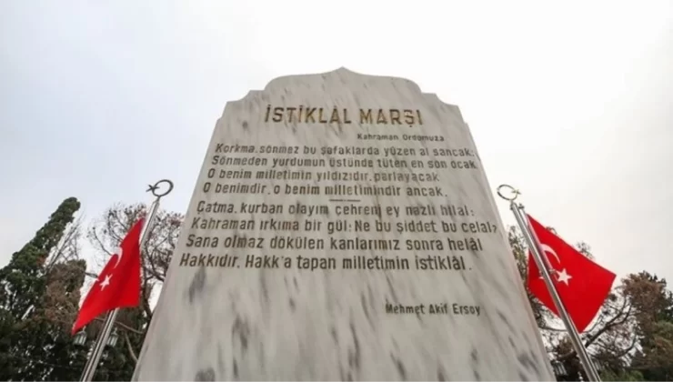 İstiklal Marşını mecliste ilk okuyan kişi kimdir?