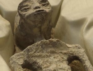 Sergilenen uzaylı cesetlerinin ‘insan yapımı’ olmadığı doğrulandı!