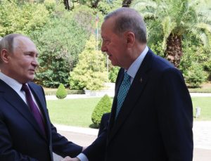 Vladimir Putin, Cumhurbaşkanı Erdoğan’ı kapıda karşıladı