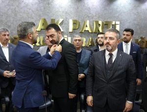 DEVA Partisi’nden istifa eden 800 kişi AK Parti’ye katıldı