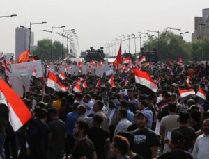 Irak’a sürpriz ziyaret yapan Blinken’e protesto