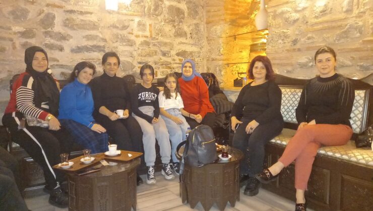 Akrabalar Ördekli Kültür Merkezi’nde Buluştu! “Osmanlı’nın Kalbinde Yaşıyoruz!”