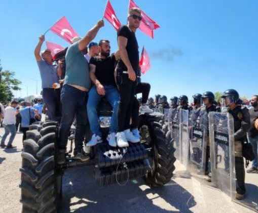 Çiftçi eylemlerinde iktidar suçluyu buldu