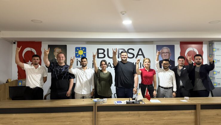 İYİ Parti Bursa İl Gençlik Kolları’ndan Anlamlı Etkinlik: “Türk Gençliğinde Kuvvacı Ruh Uyanıyor”