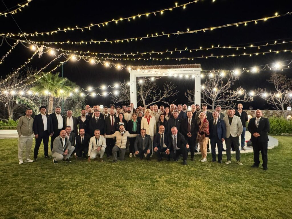 Türkiye’nin Özgürce Ayaklarının Üstüne Basması İçin Çalışıyoruz!