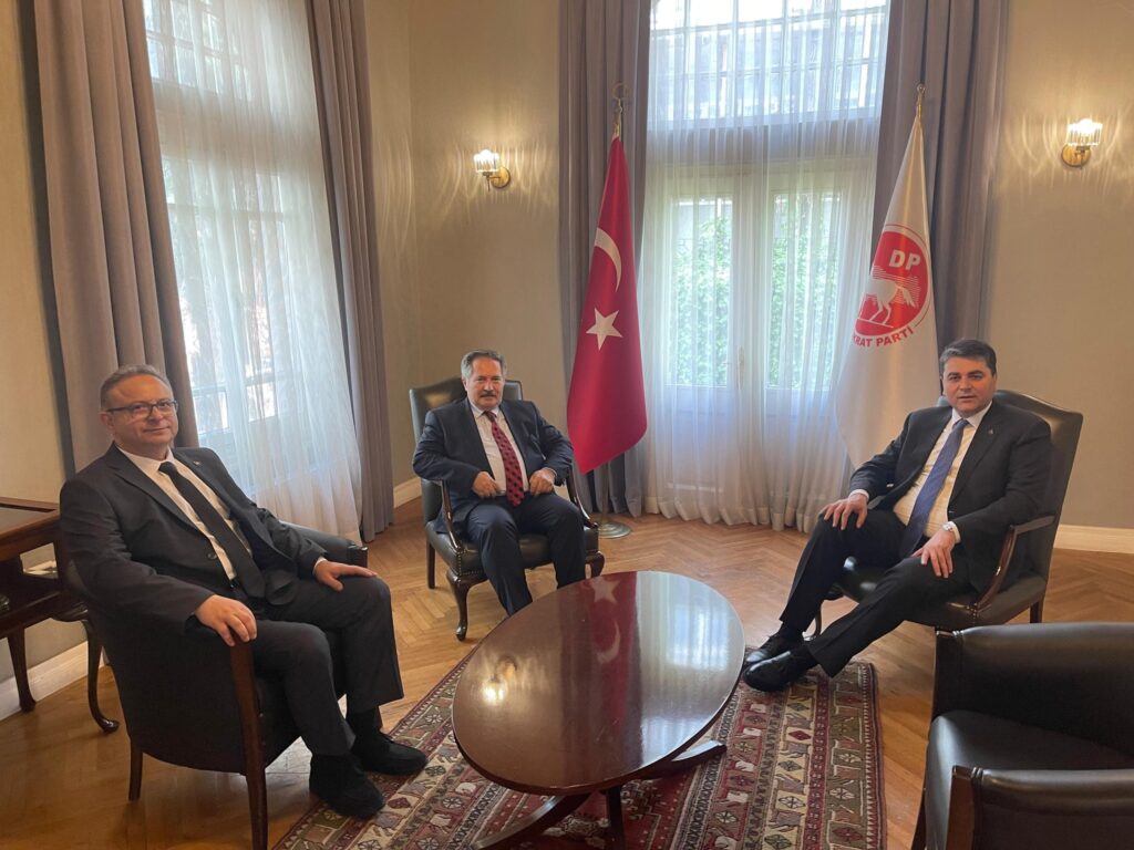 “Bursa’nın sorunlarını önceleyen, çözüm odaklı bir anlayışla yola çıkıyoruz.”