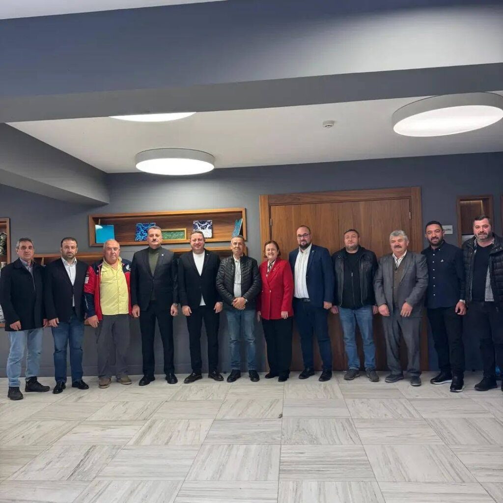 İYİ PARTİ İZNİK’TEN TİCARET ODASINA ZİYARET! EKREM YILDIZ: “İZNİK’İN GELECEĞİ İÇİN ORTAK AKIL ŞART”
