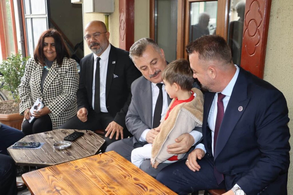 Anahtar Parti İznik’te sahaya indi: İlçenin sorunları masaya yatırıldı