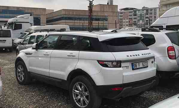 Yediemin otoparklarında lüks araçlar çürümeye terk edildi